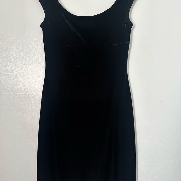 (Y2K) VINTAGE VELVET BLACK GUESS FIT-FORMING DRESS - Picture 3 of 7
